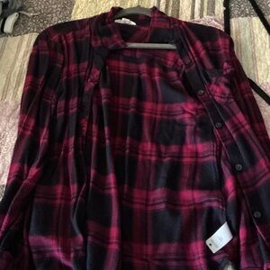 Beachlunchlounge Burgundy Plaid Shirt